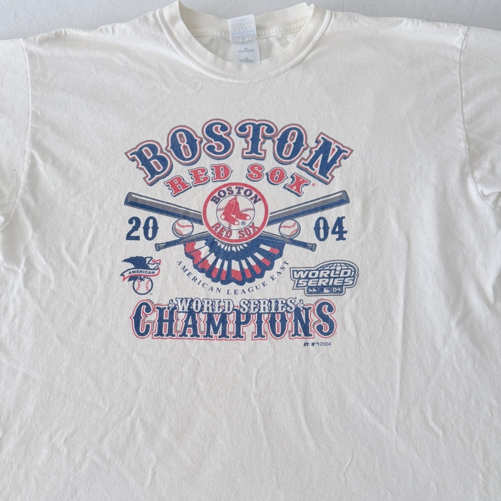 Gildan Boston Red Sox T-Shirt Mens XL 2004 World Series Champions Vintage